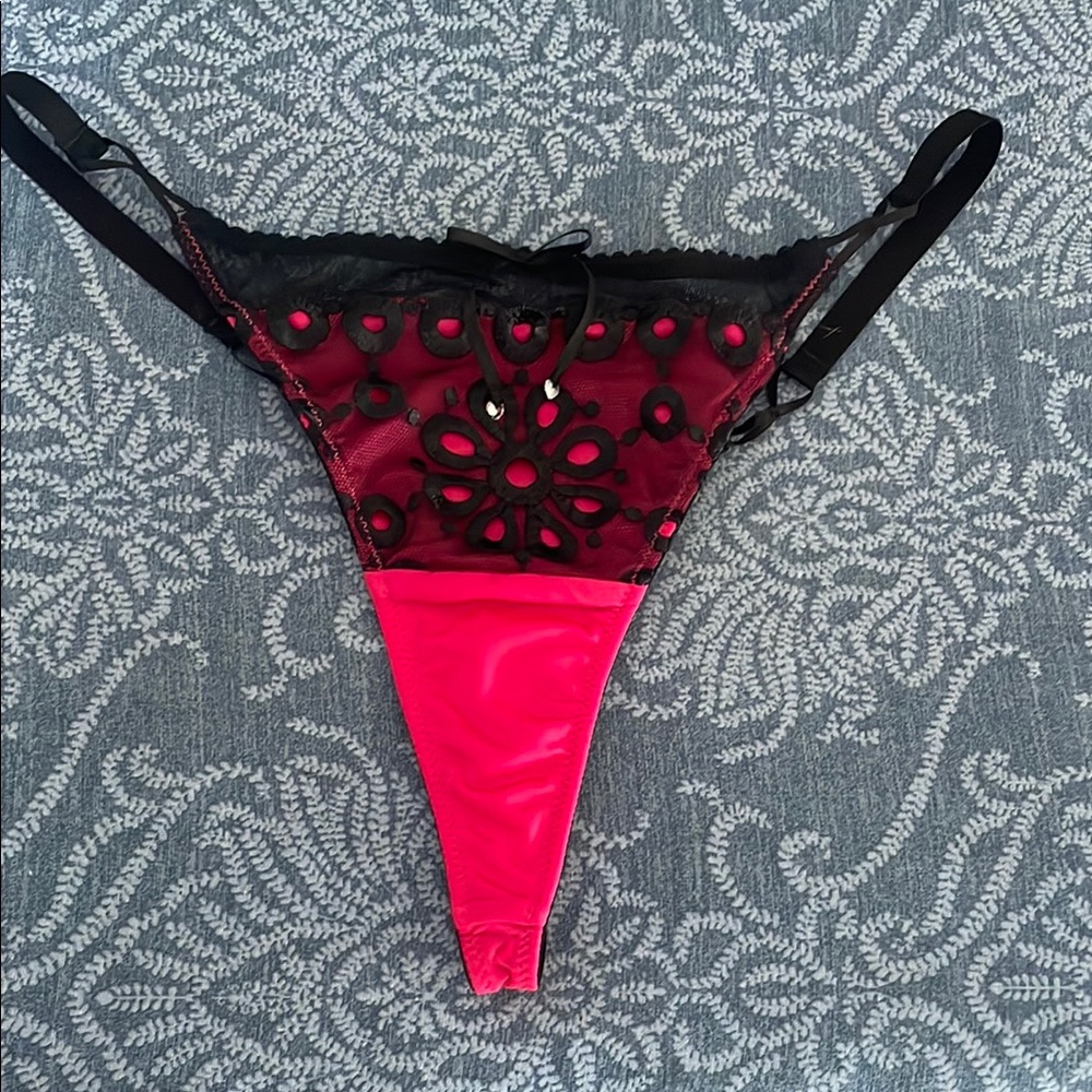 Victoria’s Secret Pink and Black Lace Thong Panties